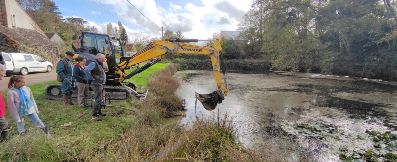 Les Travaux De Restauration De Mares Dans Le Nord De L Yonne Battent