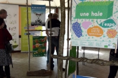 … affiches…